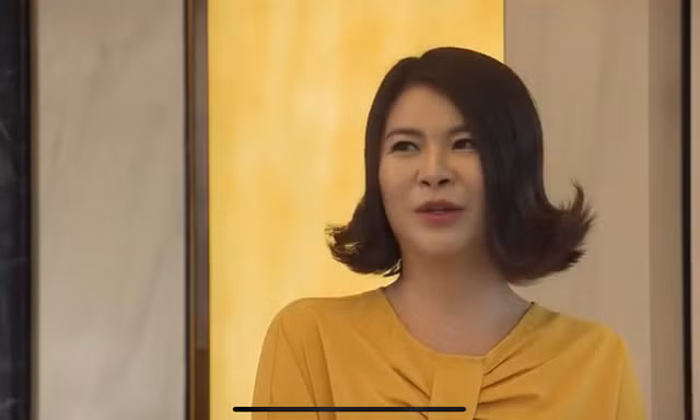 Linh (Kim Oanh) luôn tìm cách tiếp cận người năm xưa cô yêu đơn phương