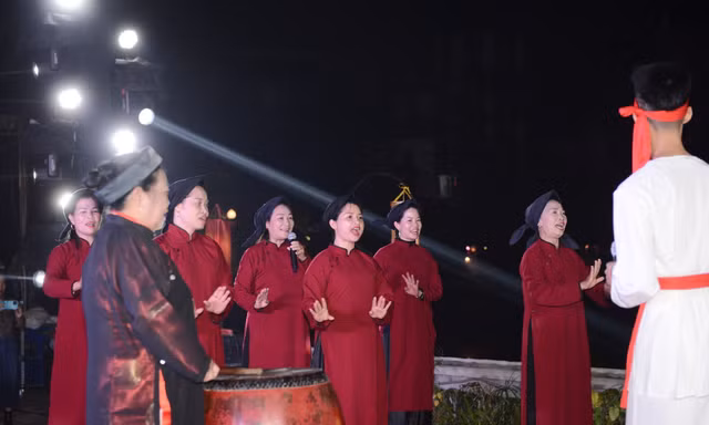 Đem di sản hát Xoan xuống Văn Miếu quảng bá tới khách quốc tế
