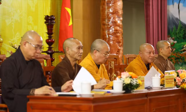 Sẽ có quy định về tài sản của tăng ni, tránh tình trạng dùng tiền Tam Bảo làm của riêng