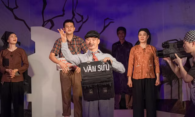 Hết F0, NSƯT Xuân Bắc đưa 'Bệnh sĩ' đi lưu diễn