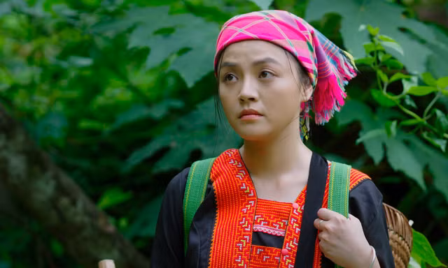 Diễn viên Thu Quỳnh và trải nghiệm đóng nữ y tá bảo vệ phụ nữ vùng cao khỏi tục bắt vợ