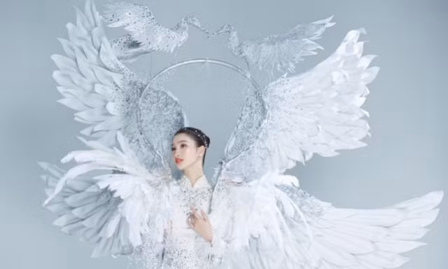 Ngắm Trang phục dân tộc Á hậu Phương Nhi mang đến Miss International 2023