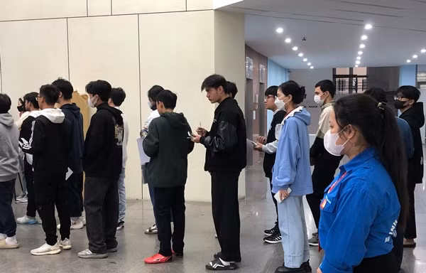 Rút kinh nghiệm gì sau kỳ thi Đánh giá Tư duy đợt 1 của Đại học Bách khoa tại Hà Nội?