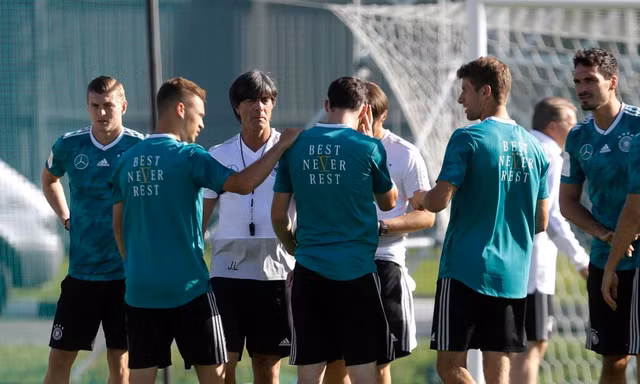 Tuyển Đức chê khách sạn ở World Cup như 'trường nội trú'