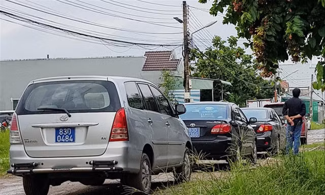 Kiểm điểm Trưởng đoàn ĐBQH Sóc Trăng làm đám cưới rình rang cho con
