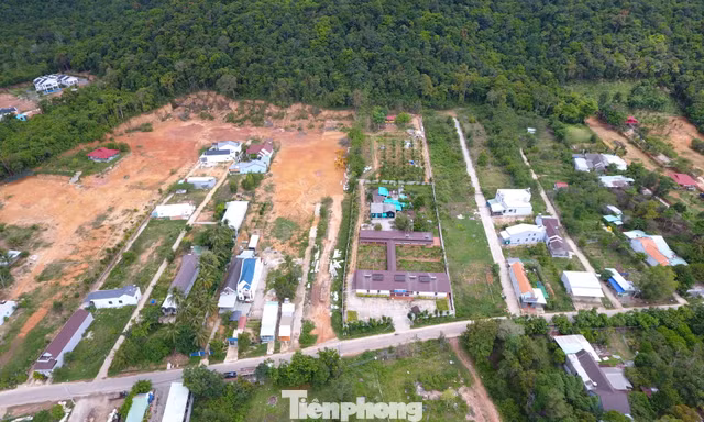 Nhìn từ trên cao đảo ngọc Phú Quốc bị ‘băm nát’ do buông lỏng quản lý