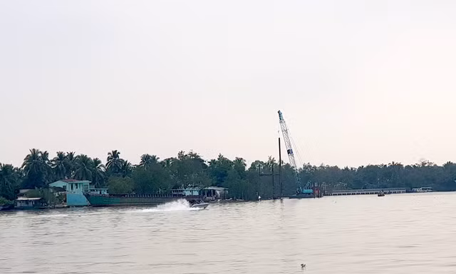 Tìm thấy thi thể đại uý công an trong vụ lật ca nô trên sông Hậu