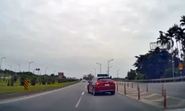 Tài xế lùi xe trên cao tốc Hà Nội – Thái Nguyên bị phạt 35 triệu đồng