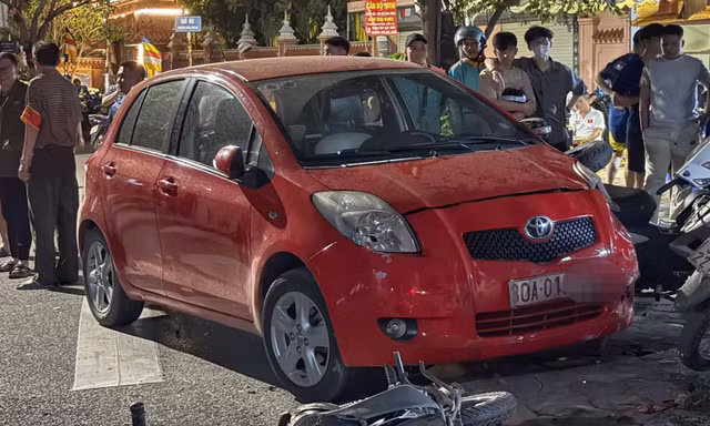 Hà Nội: Tạm đình chỉ trưởng công an xã liên quan đến vụ tai nạn liên hoàn 6 xe máy