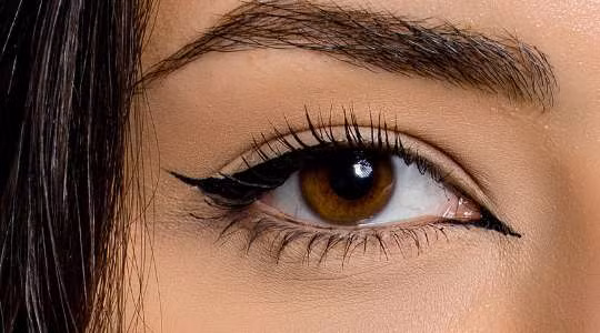 Biết các xu hướng trang điểm đang “hot” nhất này, trông bạn lúc nào cũng sành điệu!