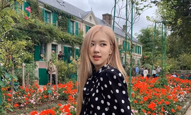 Nếu trên đời thật sự có bạn gái hoàn hảo như thế này, liệu đàn ông có còn cảm xúc không?