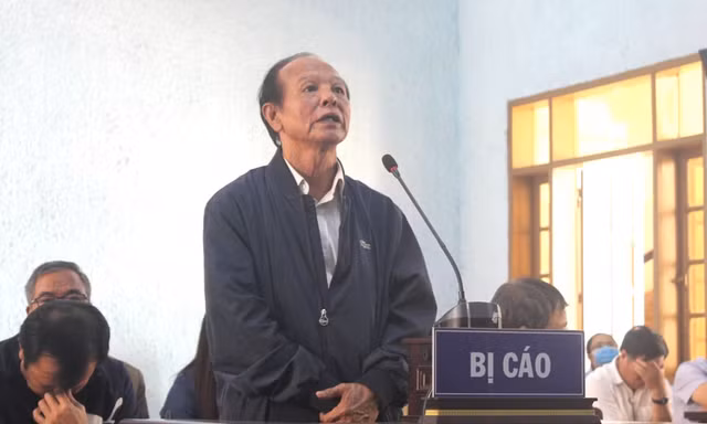 Bị cáo Phùng Xuân Quýnh