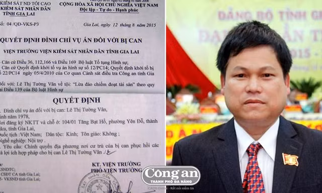 Ông Nguyễn Văn Quân (bên trái) trong một lần trao quyết định bổ nhiệm cán bộ - Ảnh Công an Đà Nẵng