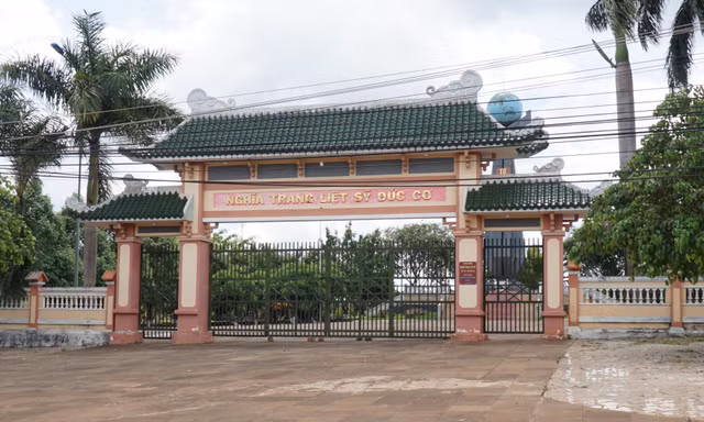 Nghĩa trang liệt sĩ Đức Cơ
