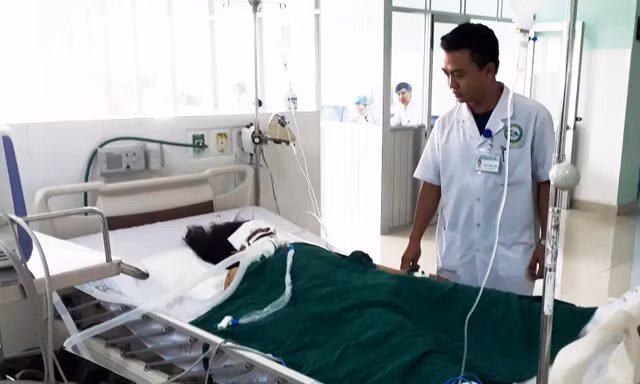 Cô giáo H. phải cắt cẳng tay phải vì hành động thiếu suy nghĩ của người chồng