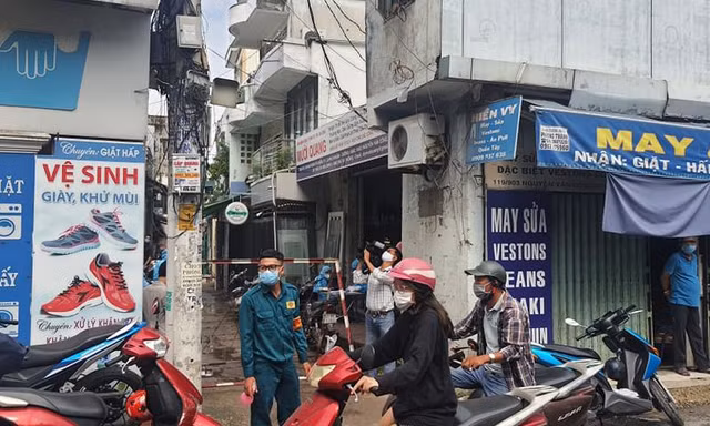 Cơ quan chức năng phong tỏa con hẻm vào Hội thánh.