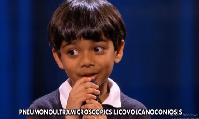 Nhà vô địch Spelling Bee 2016 khiến khán giả show Little Big Shots thán phục khi đánh vần từ có 45 chữ cái. Ảnh chụp màn hình.
