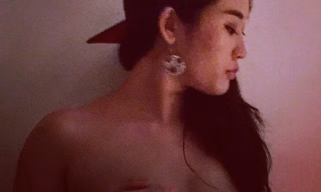 Diễn viên Nhật ký Vàng Anh: Tôi tự chụp ảnh sexy để giảm stress!