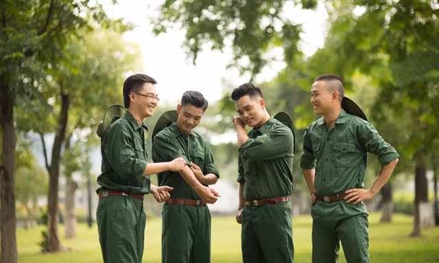 Nhóm Dòng Thời Gian từ trái sang: Quang Tú, Khắc Tiệp, Kim Long và Minh Vương. Ảnh: NVCC.