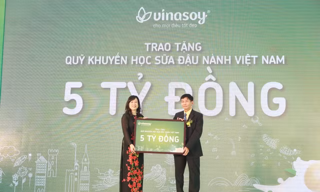 Vinasoy dành 1,5 triệu suất sữa tương đương 5 tỷ đồng cho trẻ em