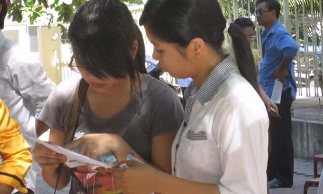 HS đăng kí dự tuyển học ngoại ngữ Tiếng Pháp, Tiếng Nhật không phân biệt KVTS (ảnh: minh họa)