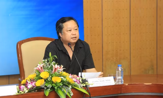 Nhạc sỹ Lương Minh trong cuộc họp báo giải Sao Mai 2015 tại Hà Nội. Ảnh: TL.