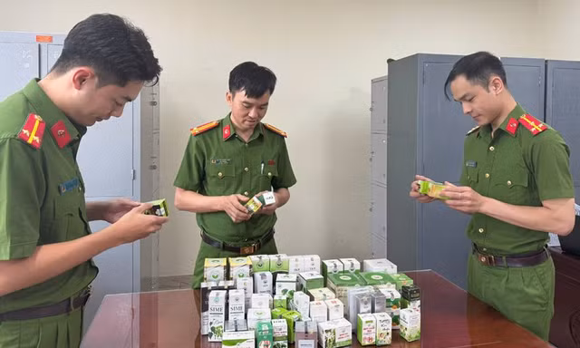 Khởi tố nữ giám đốc tổ chức sản xuất, buôn bán thực phẩm chức năng giả