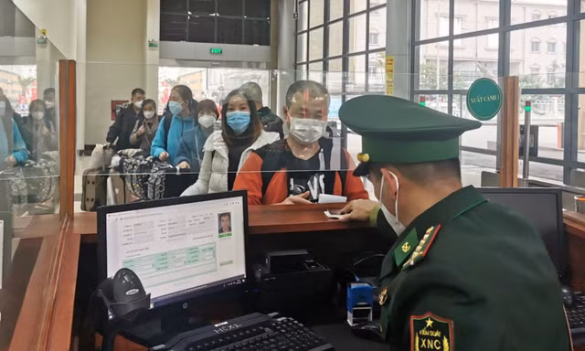 Bộ Công an đề nghị người phẫu thuật thẩm mỹ khuôn mặt đổi căn cước, hộ chiếu