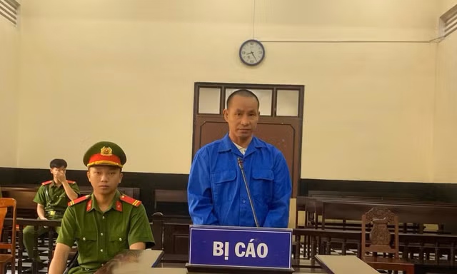 Kẻ đồi bại nhiều lần xâm hại con ruột lĩnh án chung thân