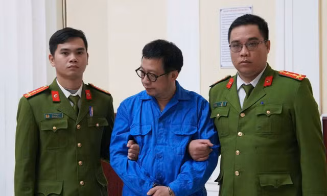 Lý do Giám đốc Đại học Huế bị khởi tố, tạm giam 