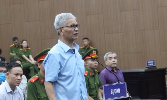 Lời khai tại tòa của các cựu quan chức tỉnh Quảng Ngãi về việc chia chác chục tỷ đồng nhận hối lộ 