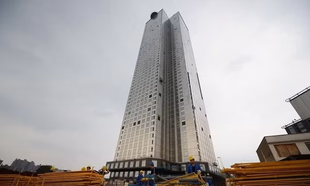Trung Quốc đạt kỷ lục xây dựng tòa nhà 57 tầng trong mười chín ngày 