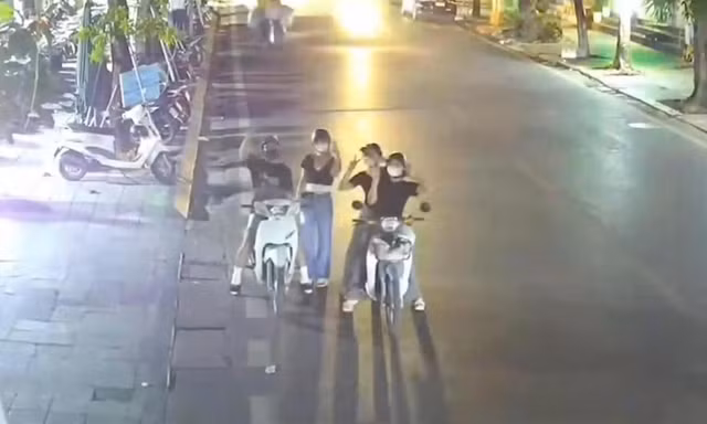 Nhiều bạn trẻ check-in bằng camera giám sát ở Hà Nội bị chỉ trích dữ dội