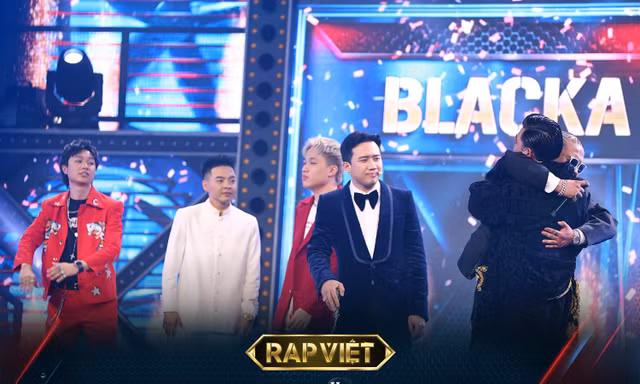 Rap Việt tập 12: Thắng áp đảo trước dàn thí sinh 4 chọn, Blacka mạnh mẽ bước vào Chung kết
