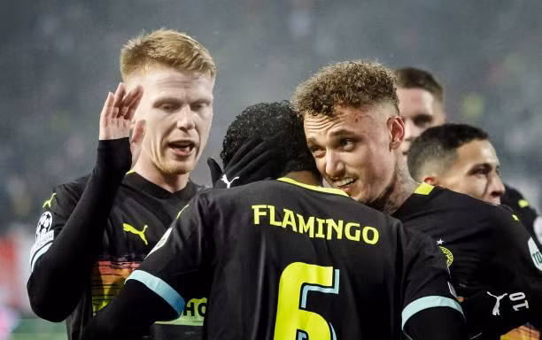 5 CLB dắt tay nhau bị loại ở Champions League