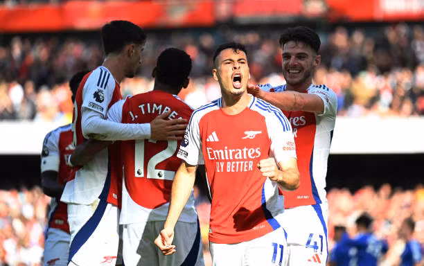 Arsenal đánh bại Leicester nhờ 2 bàn thắng phút bù giờ 