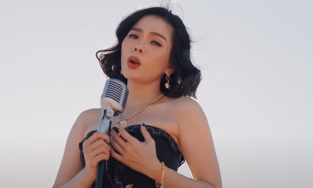 Chị đẹp Lệ Quyên đối đầu Sơn Tùng M-TP