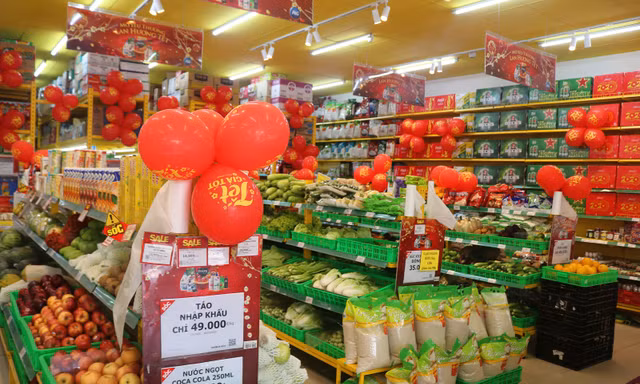 Không phải chợ, đây mới là thiên đường sắm Tết cho các bà nội trợ