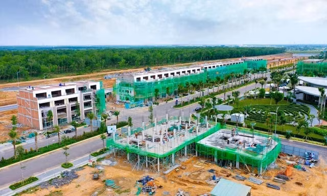  Gem Sky World đảm bảo tiến độ xây dựng mùa Covid-19