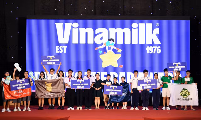 Vinamilk khích lệ tài năng trẻ về sáng tạo robot ứng dụng công nghệ vào phát triển bền vững