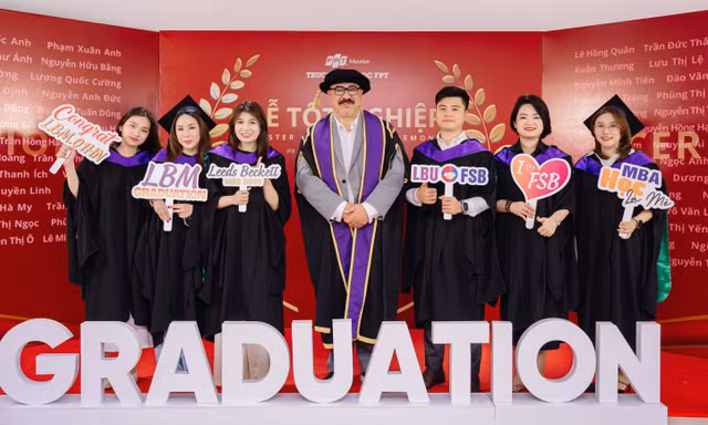 Nhận bằng MBA quốc tế không cần xuất ngoại: Chuyện của người trong cuộc