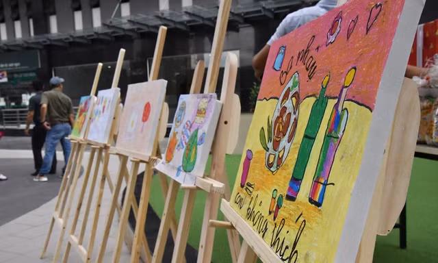 Sau 9 ngày phát động, BTC cuộc thi đã nhận được hàng trăm bức tranh của các em thiếu nhi gửi về
