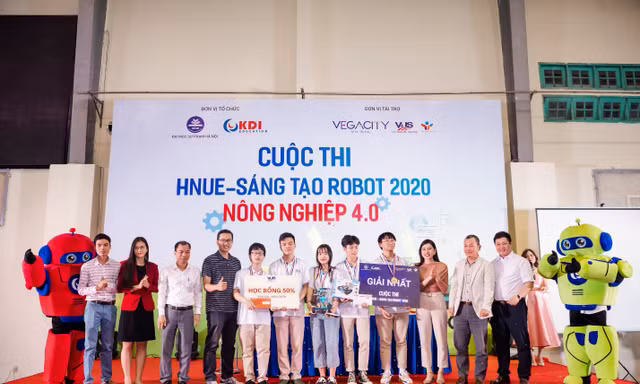Lễ trao giải cuộc thi “HNUE – Sáng tạo Robot 2020”