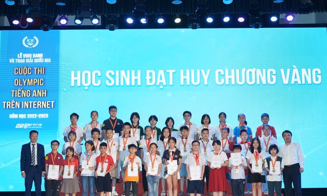 Trao giải quốc gia cuộc thi Olympic tiếng Anh trên Internet (IOE) 2022-2023