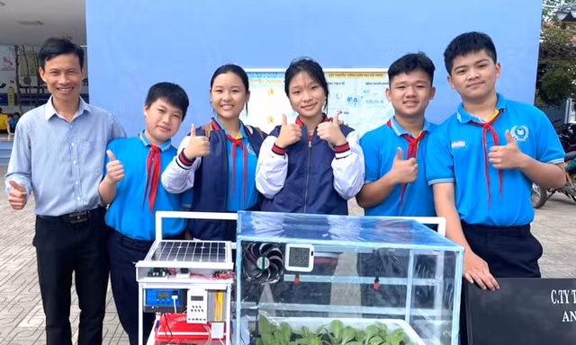 Hệ thống trồng rau sạch tự động của nhóm học sinh lớp 8 đoạt giải Nhất tại ngày hội STEM