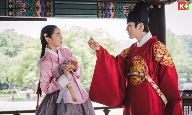 Chàng Hậu (MR.Queen) được phát sóng tại Việt Nam song song với Hàn quốc từ 13/12
