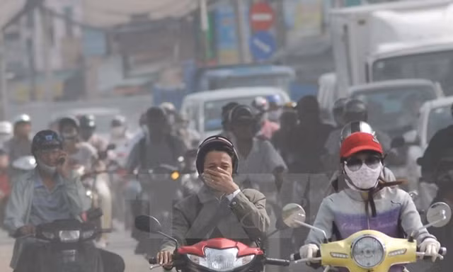 Báo Nhật Nikkei: Xe máy chạy xăng huỷ hoại môi trường hơn cả nhà máy đốt than