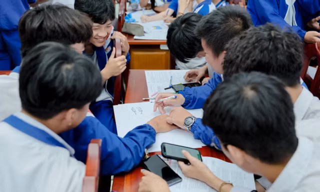 Shinhan Life Việt Nam khởi động chương trình hướng nghiệp cho học sinh trung học phổ thông