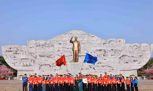Thế hệ trẻ với trách nhiệm gìn giữ và phát huy truyền thống văn hóa dân tộc trong kỷ nguyên số 