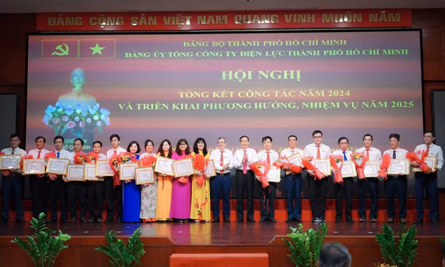 EVNHCMC: Tăng cường đoàn kết, phát huy sức mạnh tập thể, hoàn thành xuất sắc nhiệm vụ cấp điện